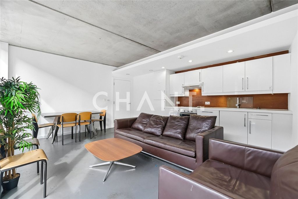 Property photo 3 of 12 Picture No. 02
