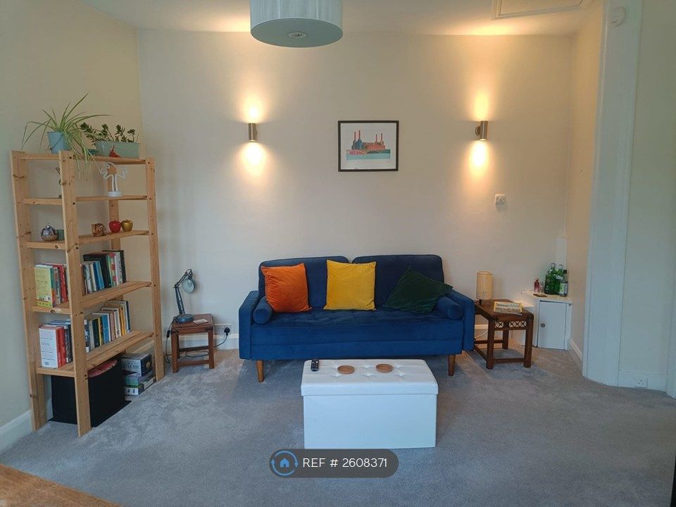 Property photo 1 of 12 Lounge 1