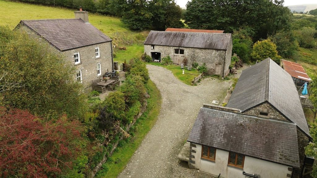 Property photo 1 of 64