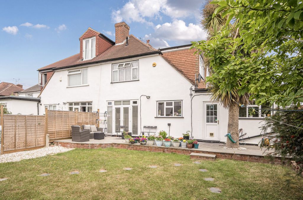 Property photo 3 of 21