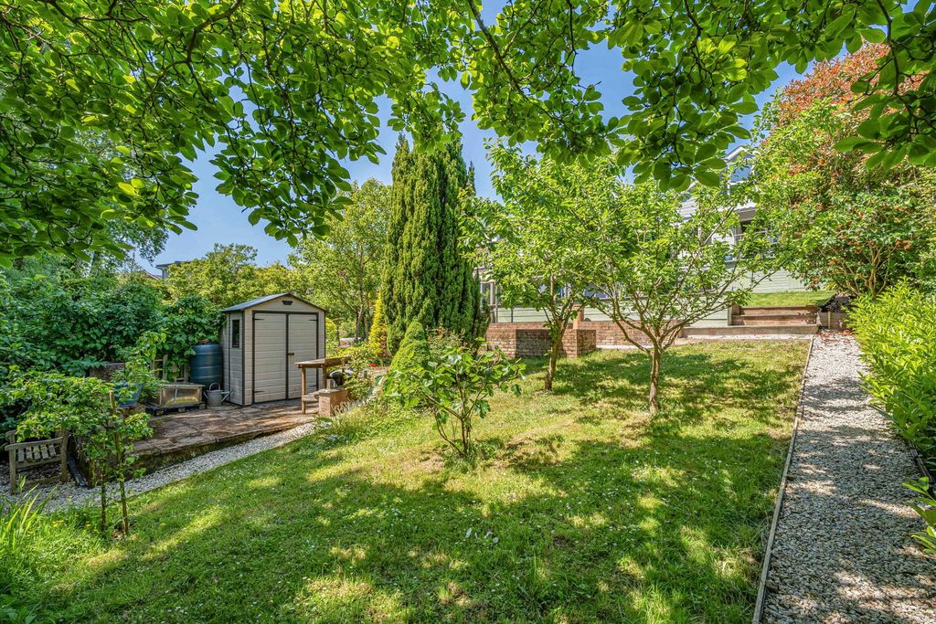 Property photo 3 of 21
