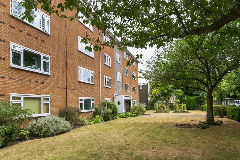 Property photo 1 of 6