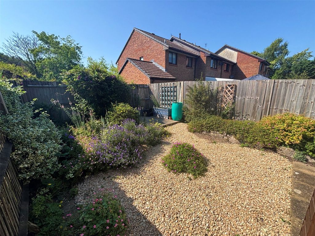 Property photo 2 of 19 Picture No. 21