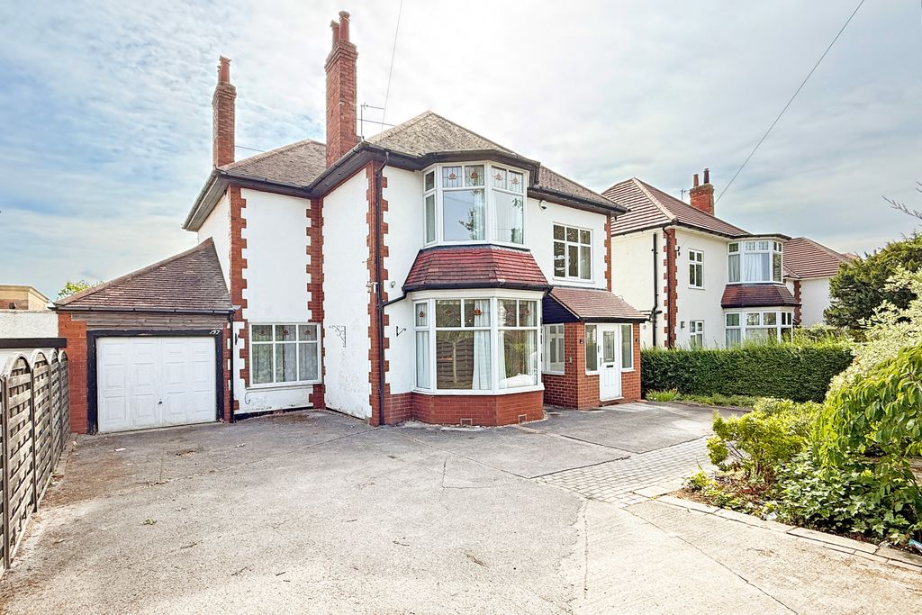 Property photo 2 of 13