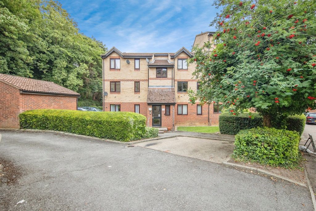 Property photo 3 of 12