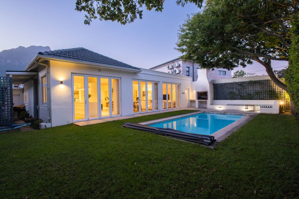 Property photo 1 of 39 Kw1737642