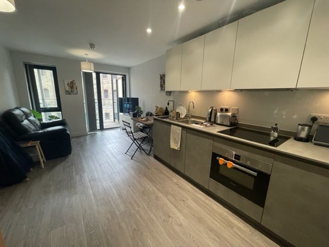 Property photo 2 of 8 Kitchen