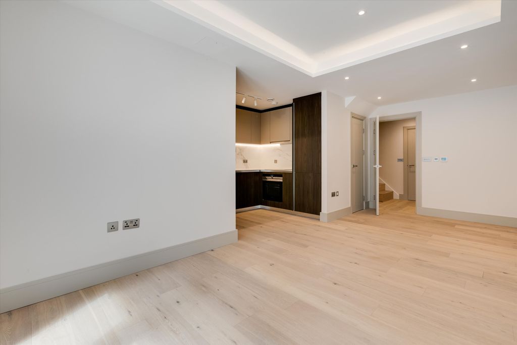 Property photo 2 of 14 Image