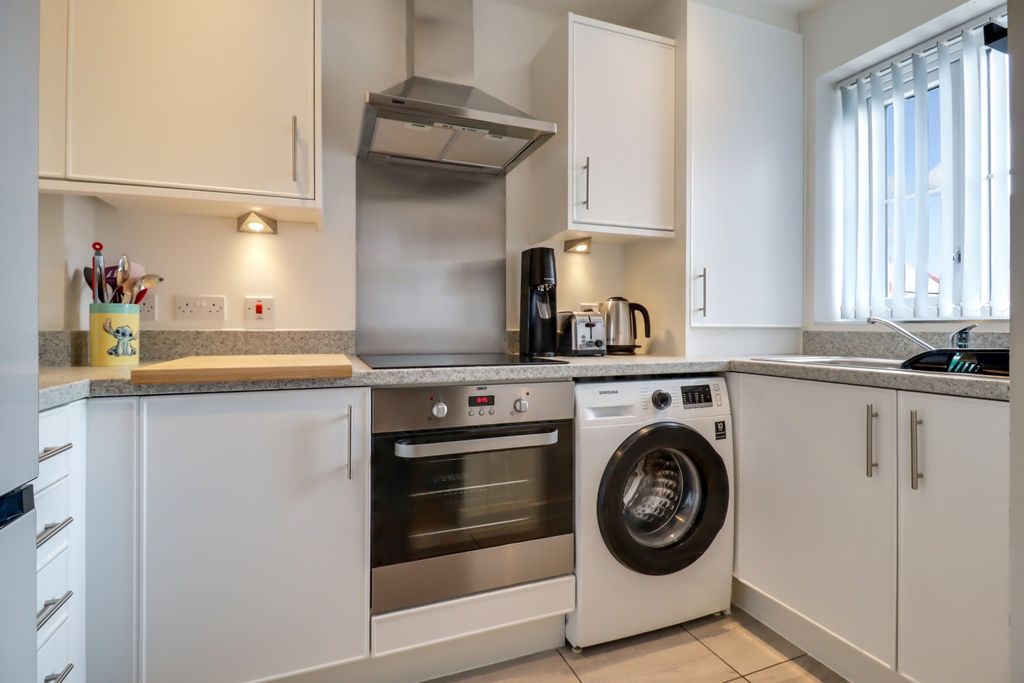 Property photo 2 of 18 Kitchen-I-1