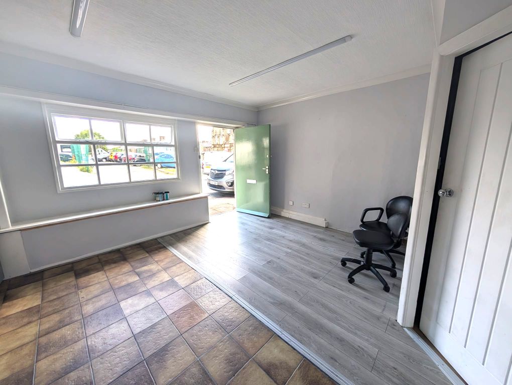 Property photo 3 of 4