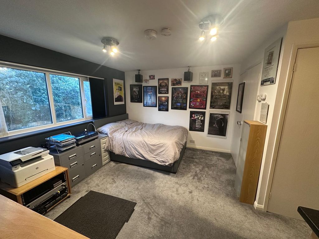 Property photo 3 of 10 9. Bedroom