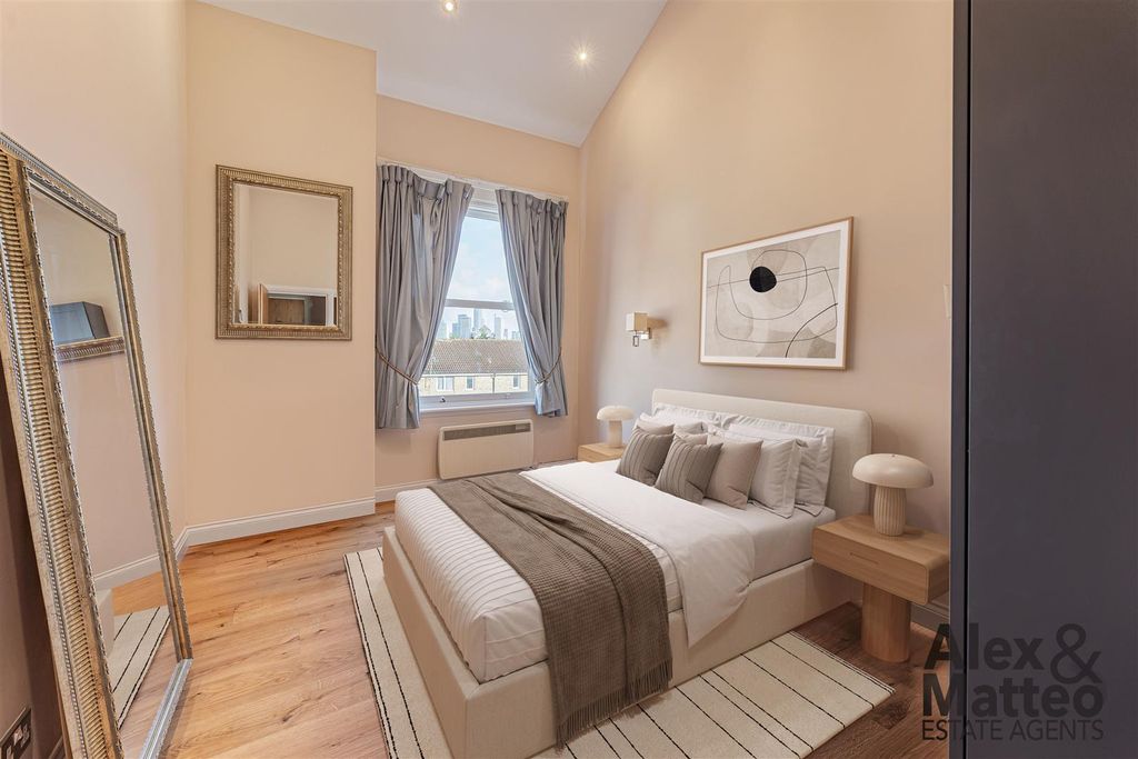 Property photo 3 of 11 Orange Place