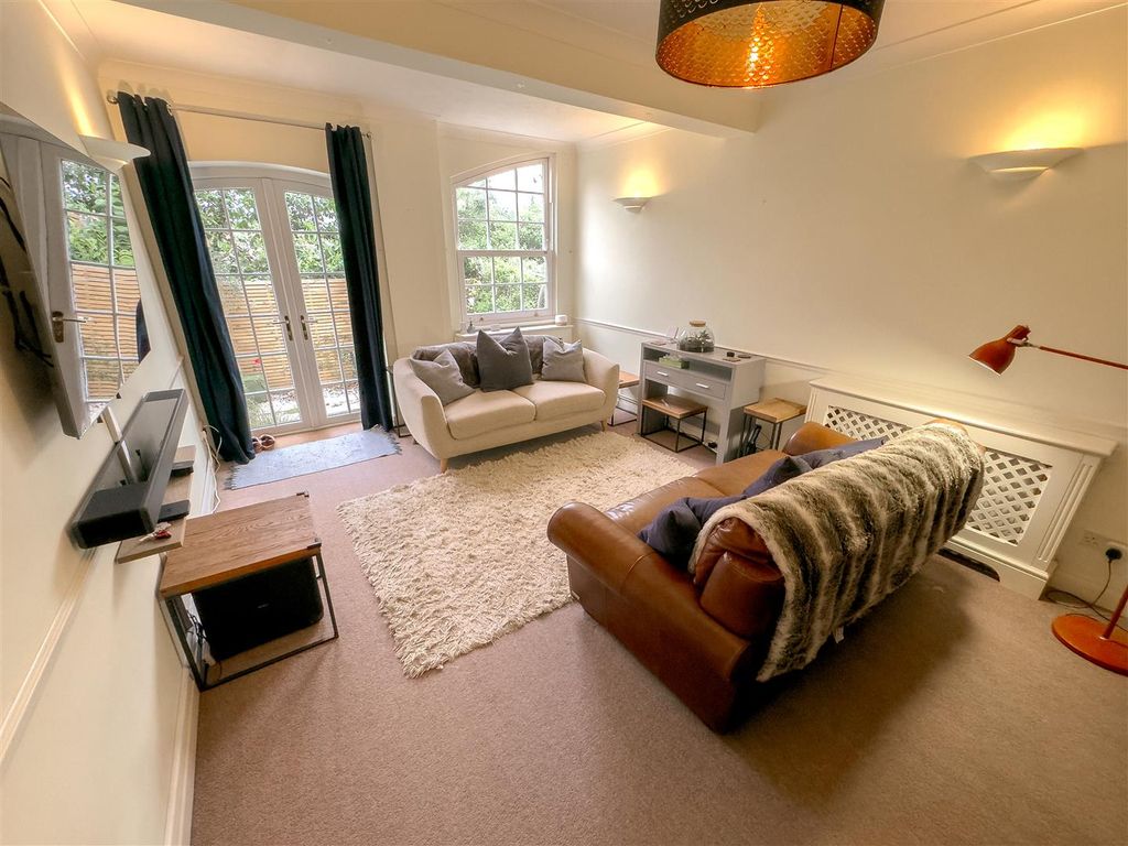 Property photo 2 of 19 Lounge_4.Jpg