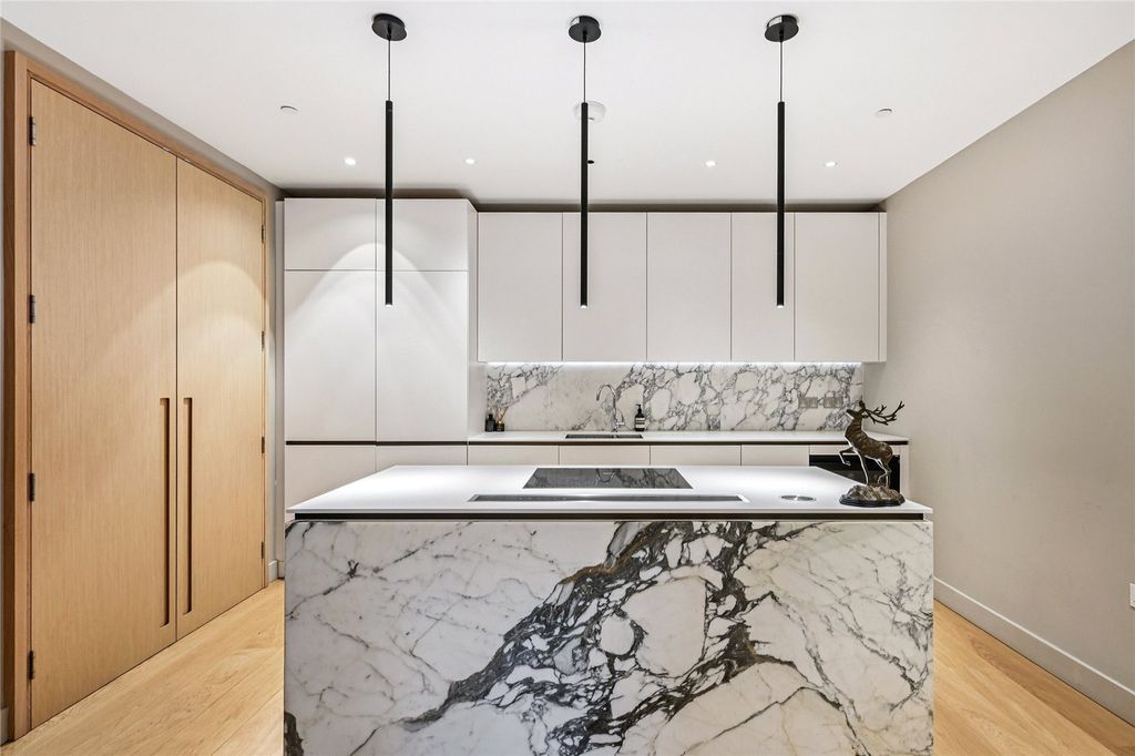 Property photo 1 of 22 Picture No. 16