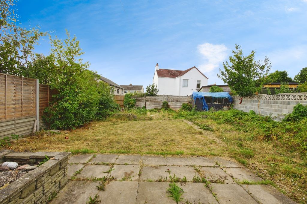 Property photo 2 of 17 Photo