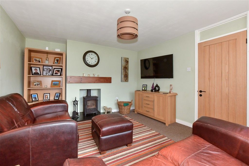 Property photo 2 of 9 Lounge