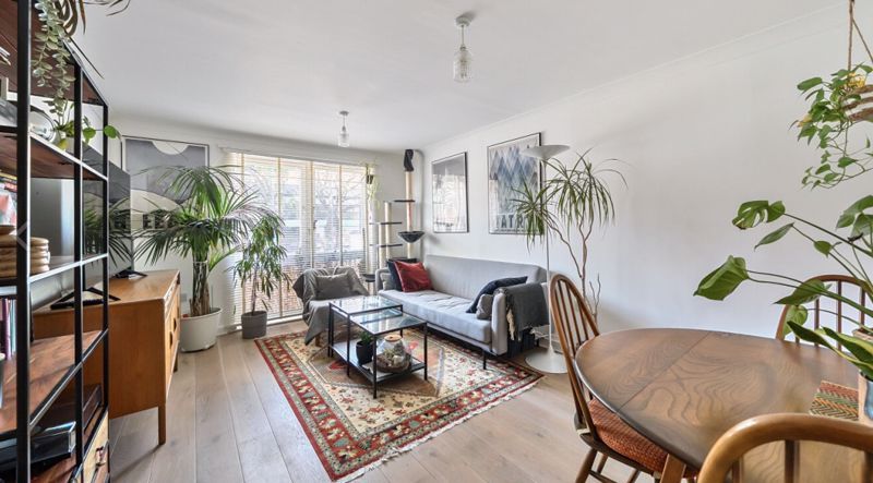 Property photo 1 of 17 Photo 8