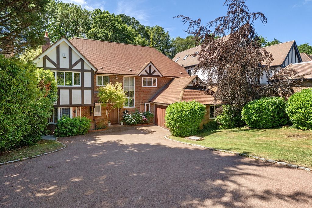 Property photo 1 of 52 1482331-38-6A4673...