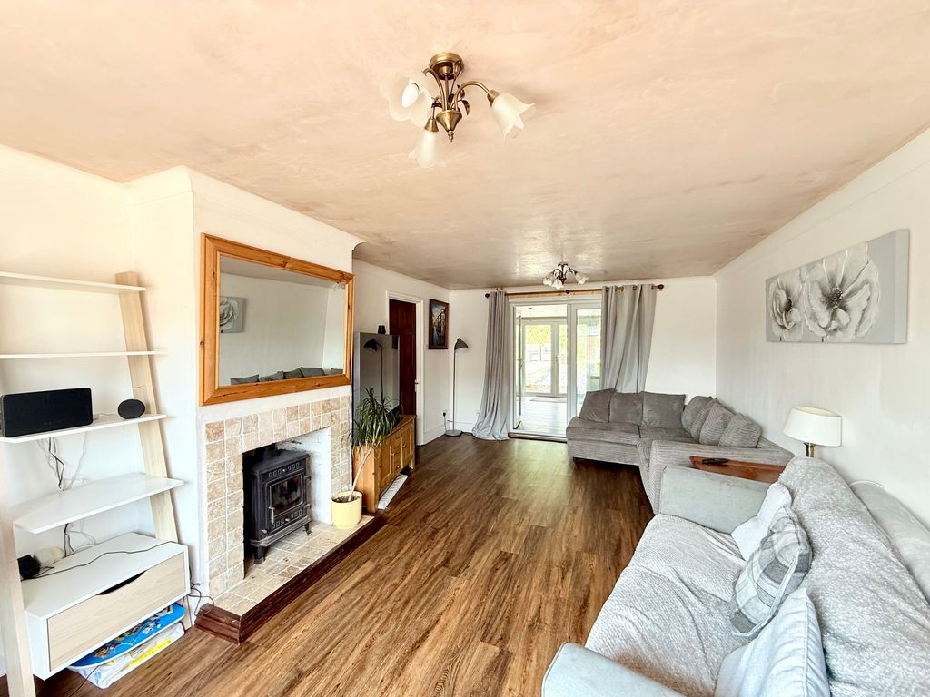 Property photo 2 of 22
