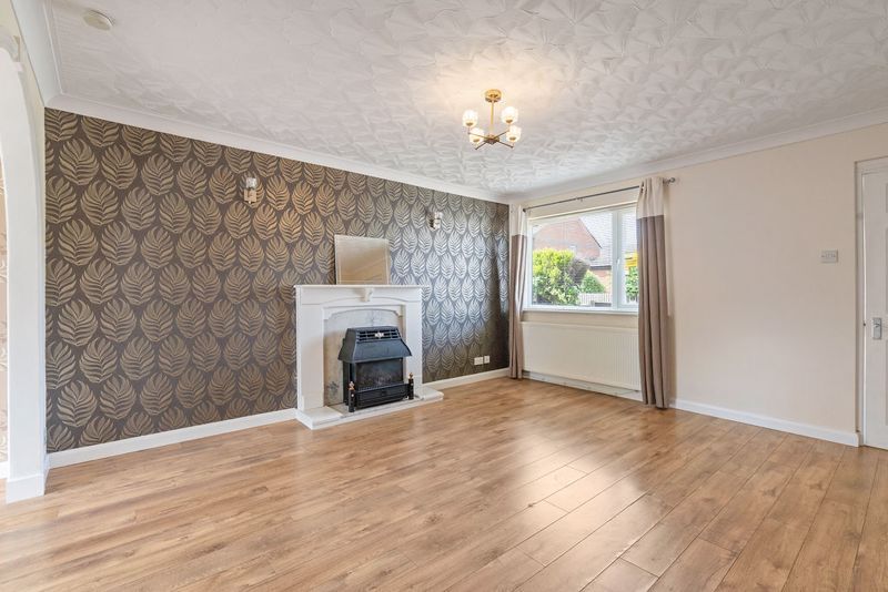 Property photo 3 of 16 Photo 4