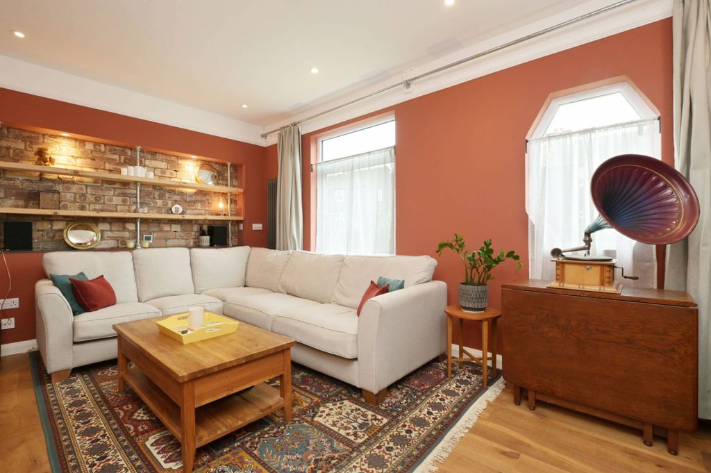 Property photo 2 of 34