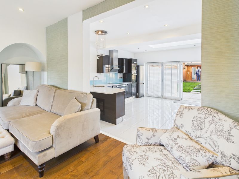 Property photo 3 of 15 Photo 12