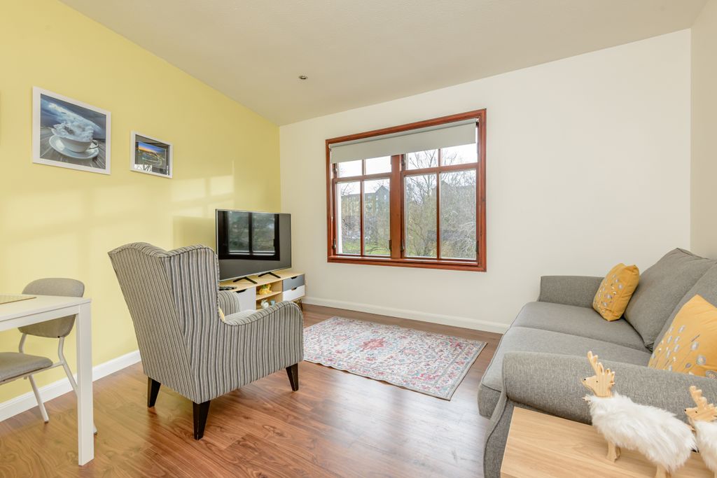 Property photo 2 of 18 Property Image 2