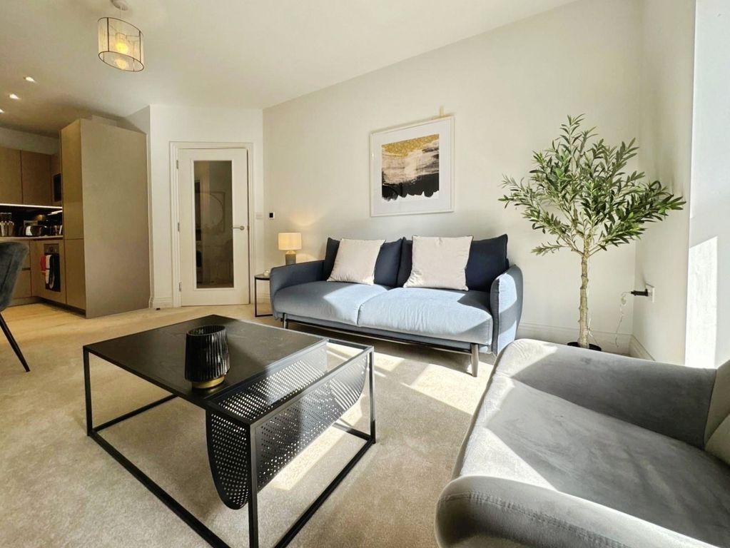 Property photo 3 of 11 Pbox-Img.Jpg