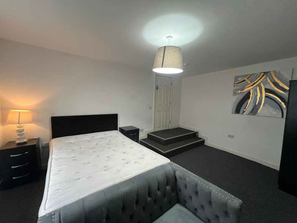 Property photo 2 of 2