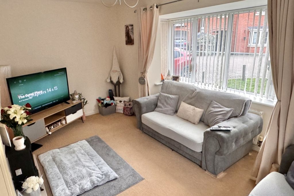 Property photo 3 of 13 Kingsdown Lounge