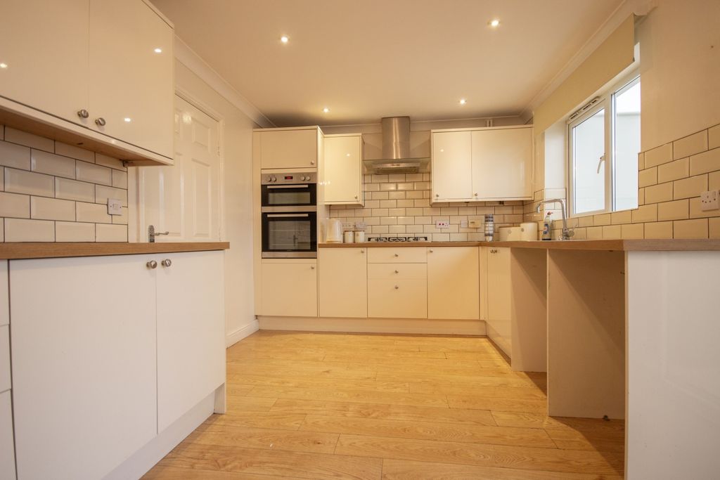 Property photo 2 of 22 17-2