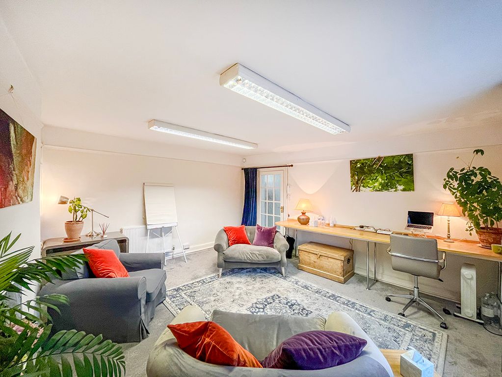 Property photo 3 of 4