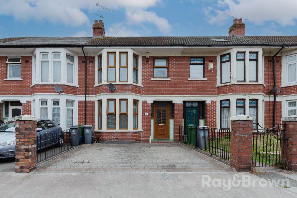 Property photo 1 of 35