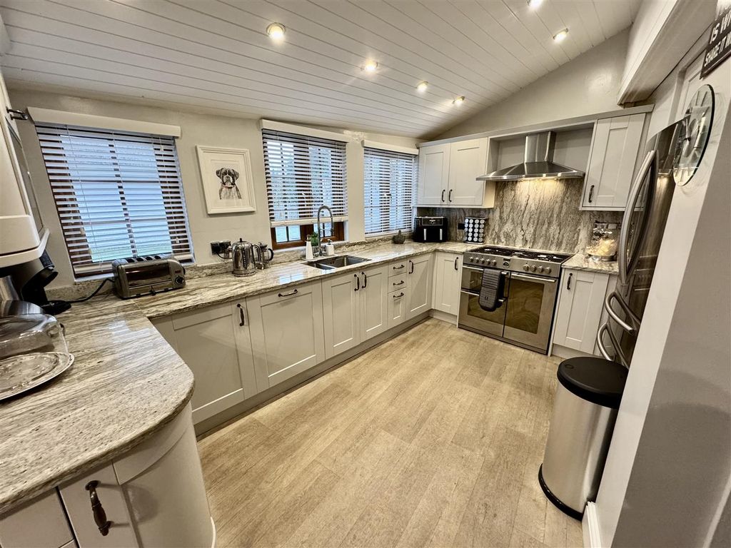 Property photo 3 of 24 Img_0479.Jpeg