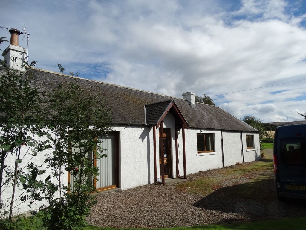 Property photo 2 of 52