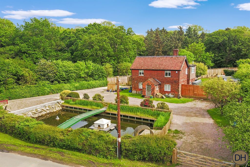 Property photo 1 of 13 Ark Royal