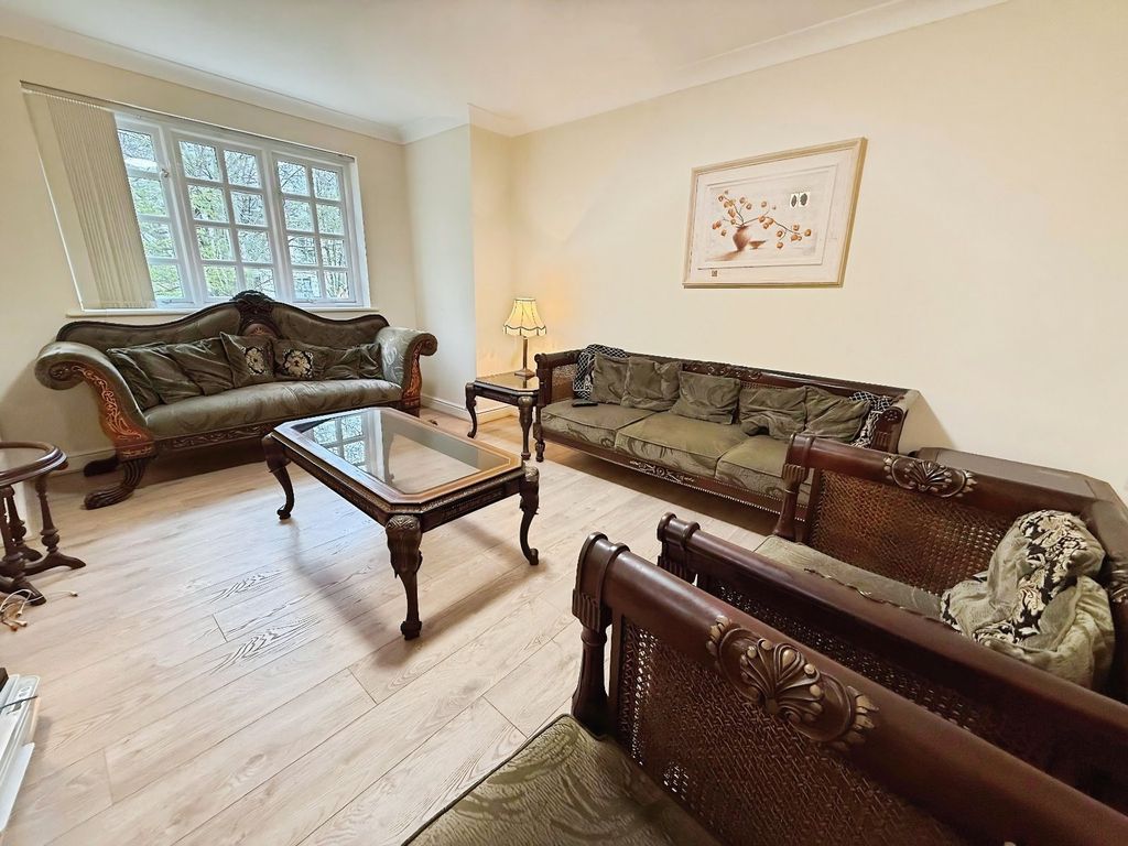 Property photo 2 of 16 Picture No. 10