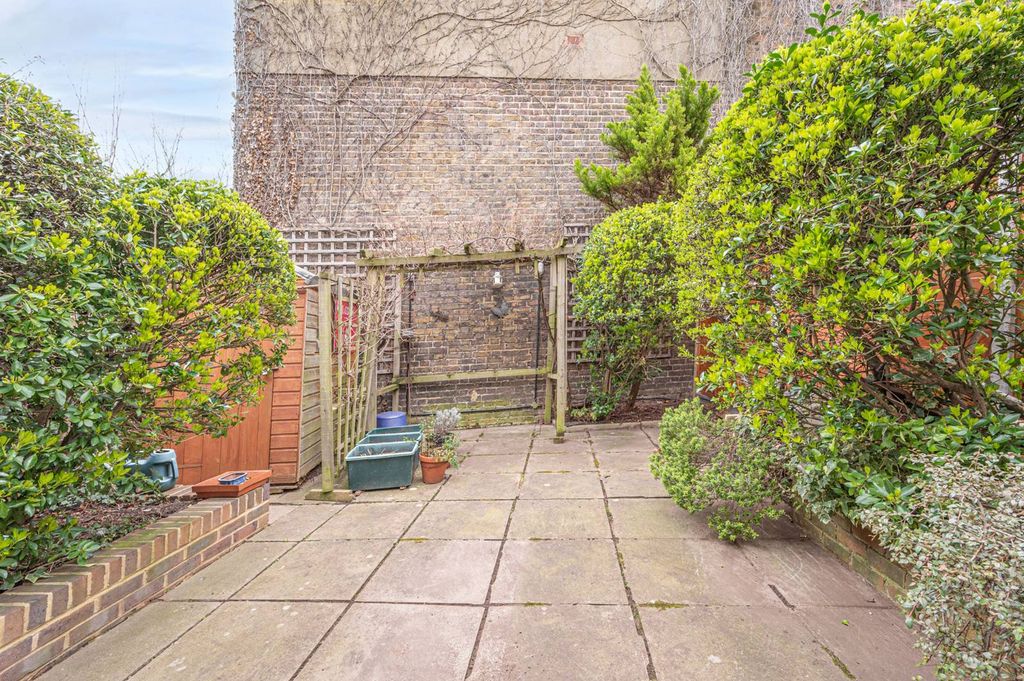 Property photo 1 of 6