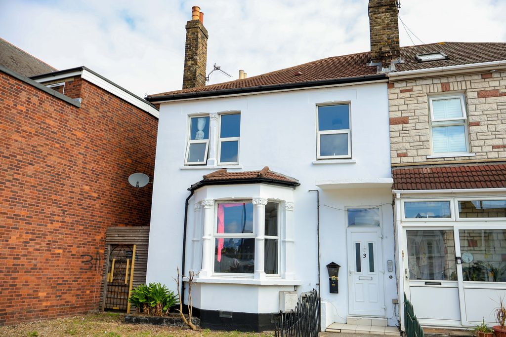 Property photo 1 of 37