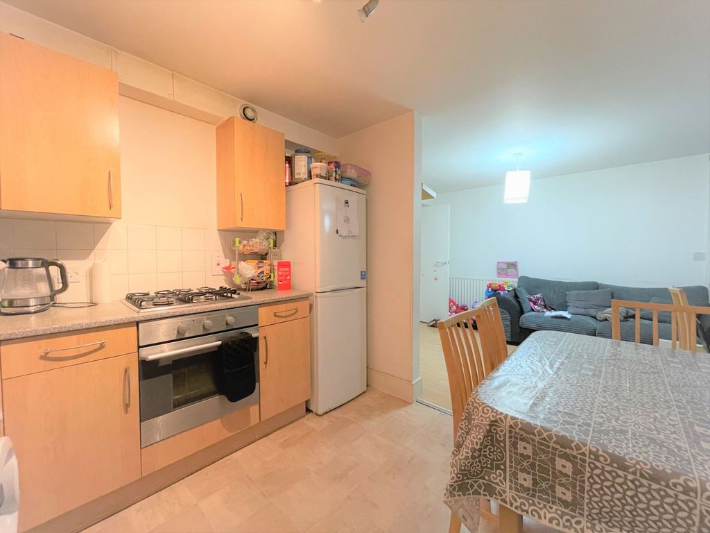 Property photo 3 of 4