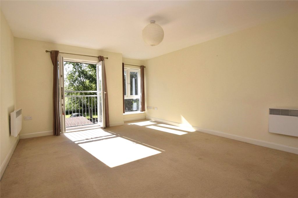 Property photo 2 of 7 Picture No. 11