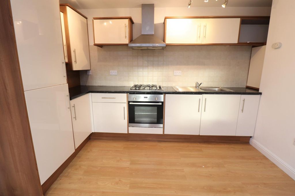 Property photo 2 of 9 0 General