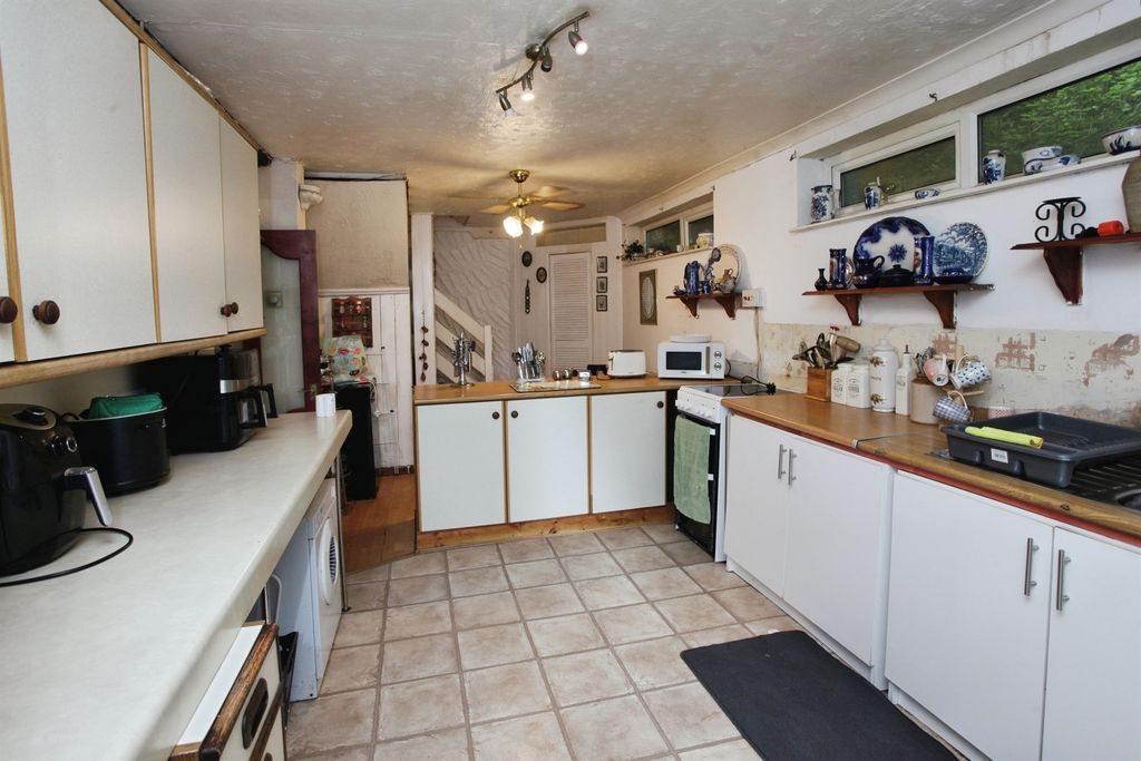 Additional image 7 of 3 bed semi-detached house for saleCefn Road Upper, Deri, Bargoed CF81