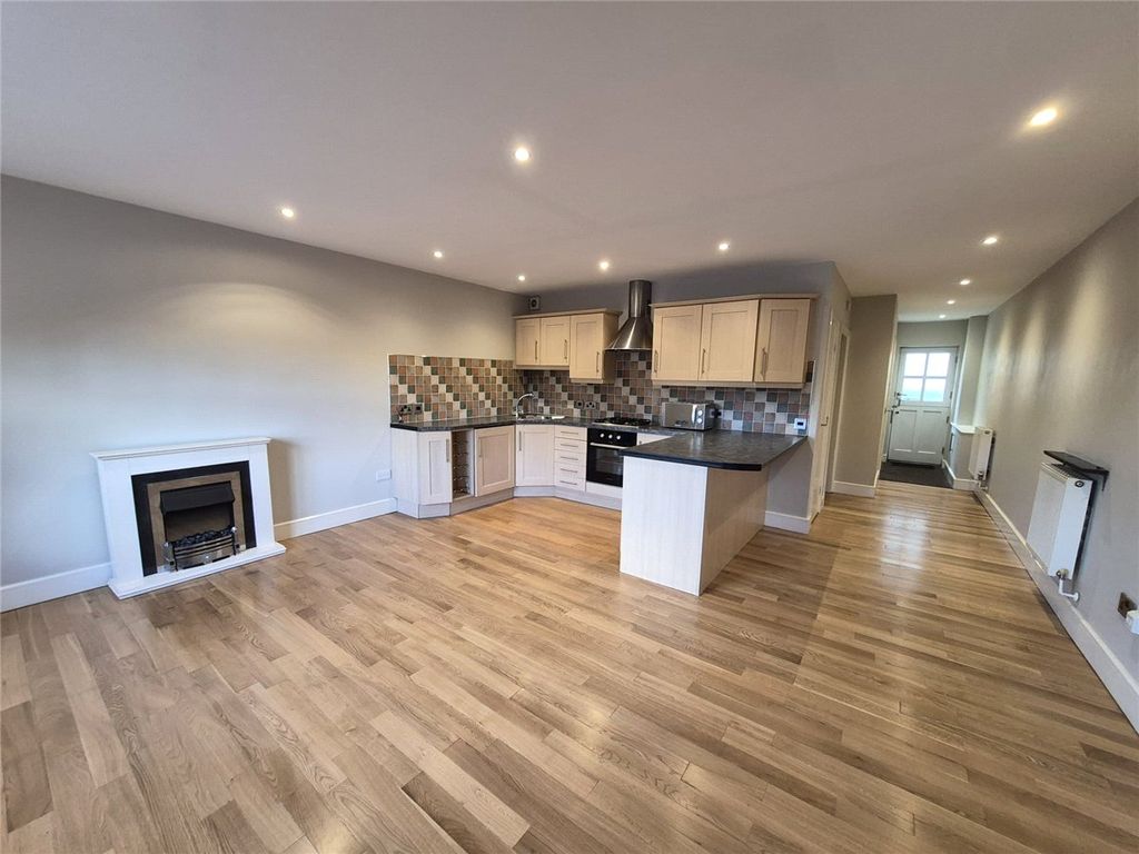 Property photo 2 of 11 Picture No. 02
