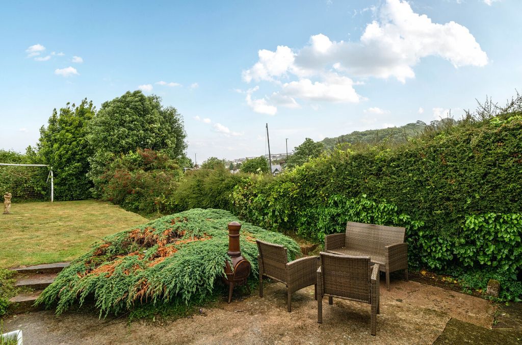 Property photo 3 of 17 3 - 1294363-6-6835Eb5...