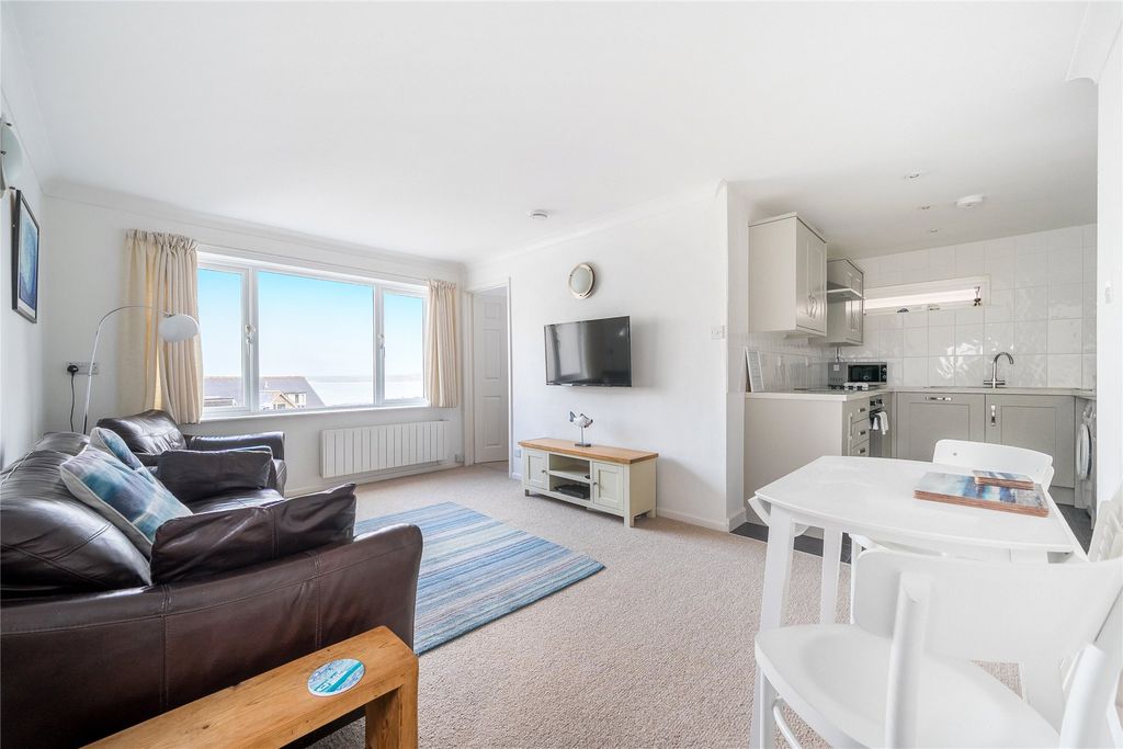 Property photo 2 of 19 Picture No. 40