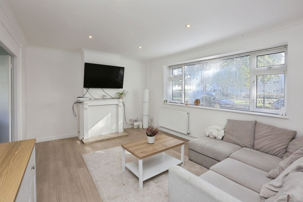 Property photo 3 of 26 Pbox-Img.Jpg