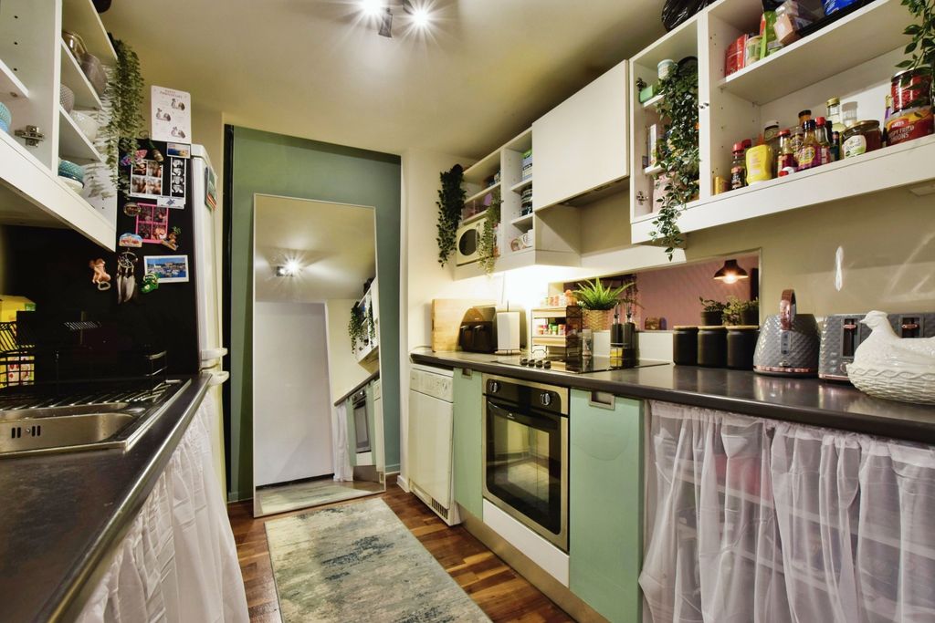 Property photo 3 of 18 Photography
