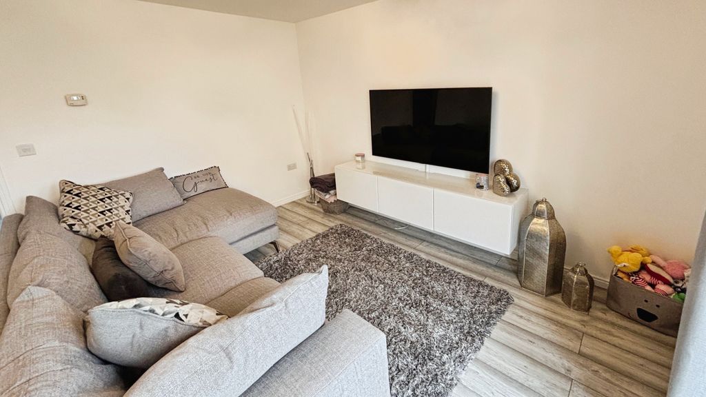 Property photo 3 of 14 Lounge Diner