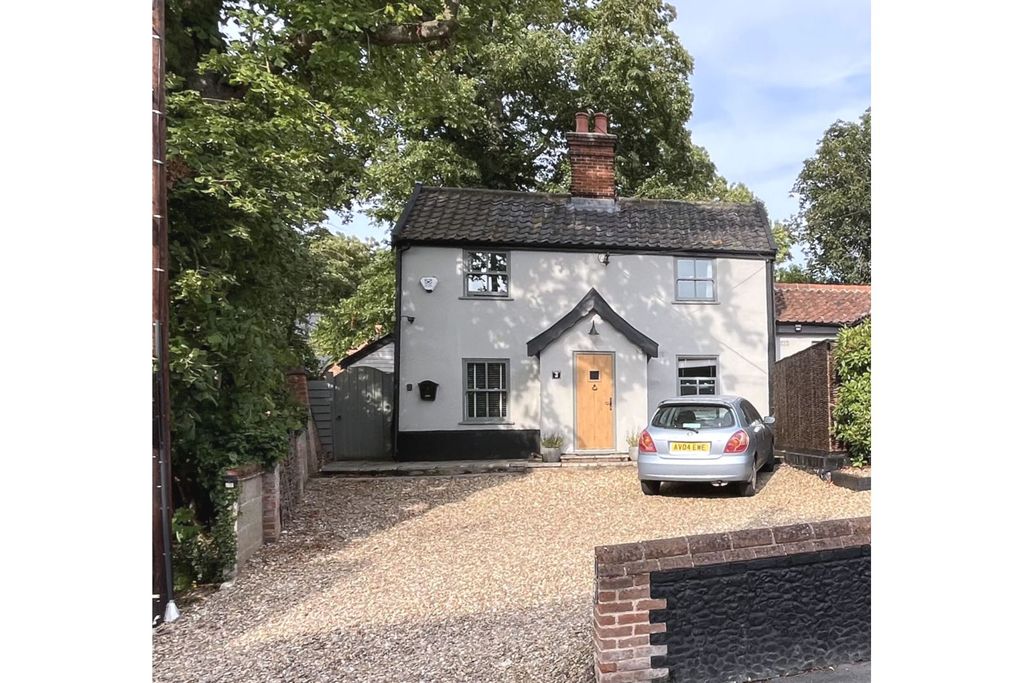 Property photo 1 of 24